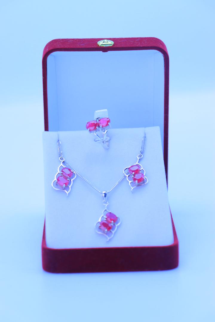 Rubin-Schmuckset Eleganz – Bild 2